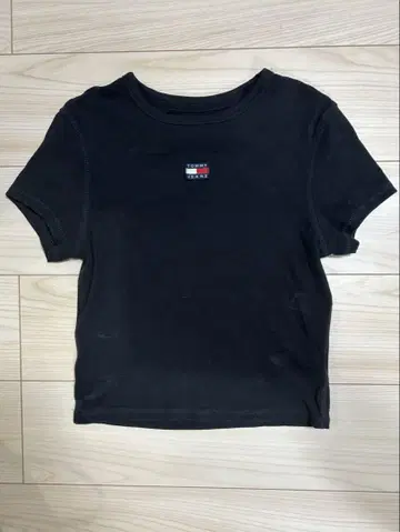 TOMMY JEANS 블랙 T셔츠 M사이즈