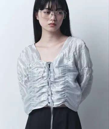 CODE A 개더 샤이니 블라우스