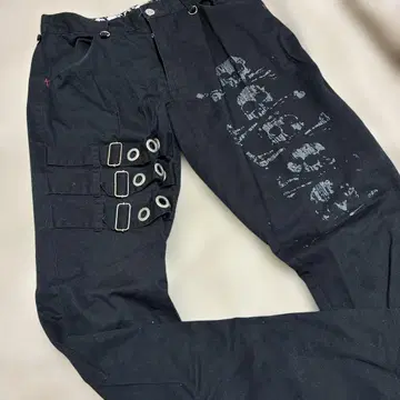MADPUNK 스컬 프린트 스트랩 팬츠 블랙