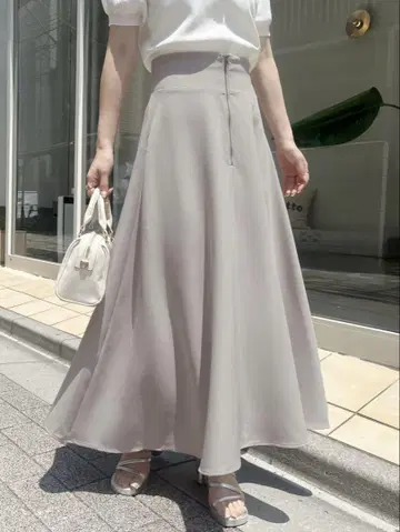 [ 새상품 ] NICE CLAUP 지퍼 플레어 스커트