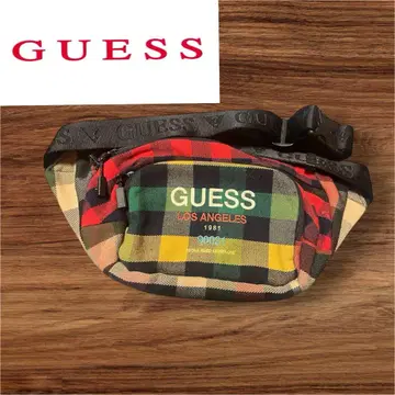 GUESS 체크 무늬 웨스트 파우치