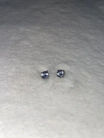 모이사나이트 8mm 귀걸이