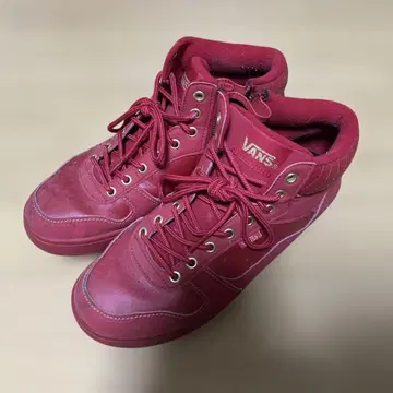 VANS 레드 하이컷 스니커즈