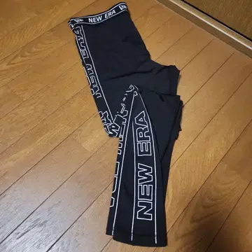 NEW ERA 블랙 레깅스 X LARGE