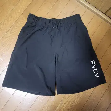 RVCA 블랙 숏팬츠 L 사이즈