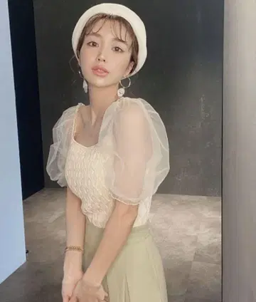 새상품 eimy istoire 시어 슬리브 다이아 턱 스퀘어 니트