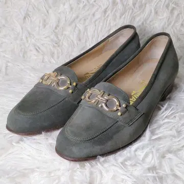 페라가모 FERRAGAMO 비트 로퍼 간치니 스웨이드