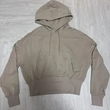 엠보싱 로고 크롭 후드티 Calvin Klein