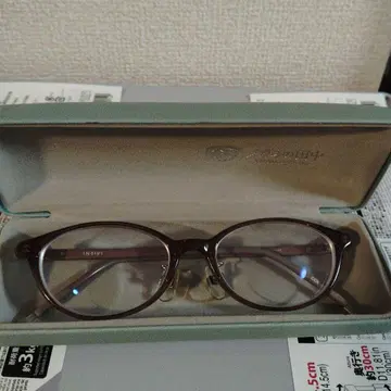 INDIVI 브라운 오벌 안경