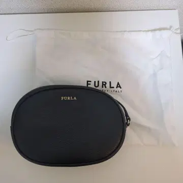 훌라 숄더백 CARA 카라 가죽 블랙 타원