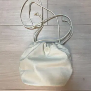 [ 새상품급 ] 천연 가죽 DRESSTERIOR 램 가죽 벌룬 백