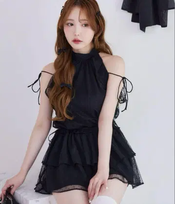 NICE CLAUP 아메스리 백리본 미니 원피스