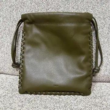 VASIC WELLS MINI MINI 투모로우랜드 별주 카키