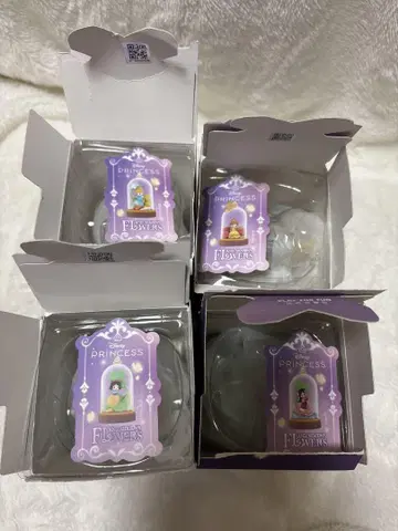 52TOYS FLOWERS AND SHADOWS 디즈니