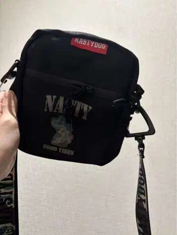 NASTYDOG 블랙 숄더백