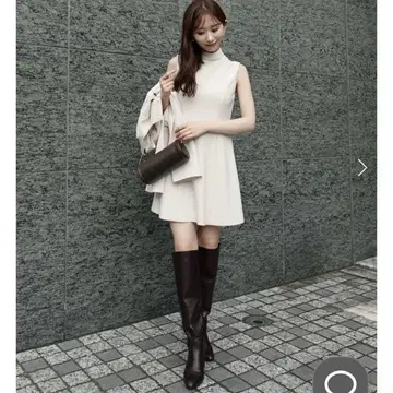 anuans 컷 조젯 미니 원피스