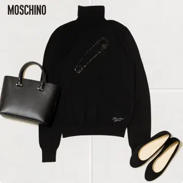 J1381@ Moschino JEANS 비쥬 자수 터틀넥 스웨터