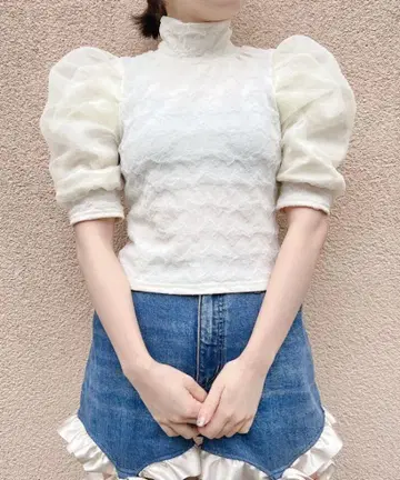 lilLilly 오간자 퍼프 슬리브 상의
