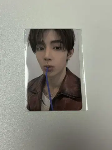 zb1 NEVERSAYNEVER pluschat 스트로우 장하오