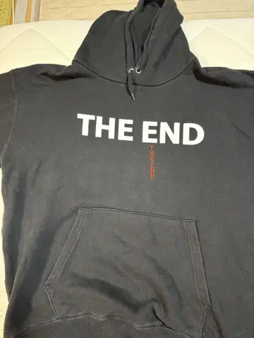 아이나 더 엔드 THE END 빨간 눈물 후드티 (XL)