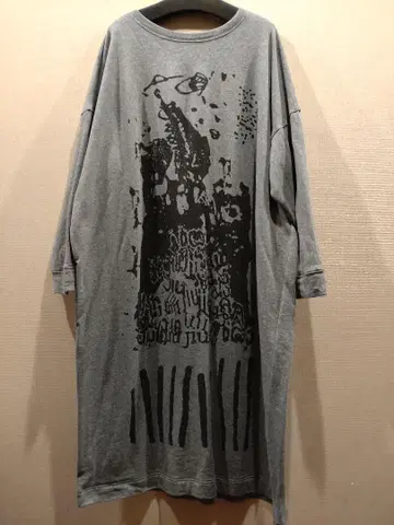 센소유니코 지우 아트 프린트 그레이 긴팔 티셔츠 원피스