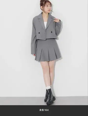 숏 기장 자켓