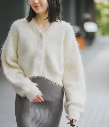 알파카 네이비 샤기 숏 가디건