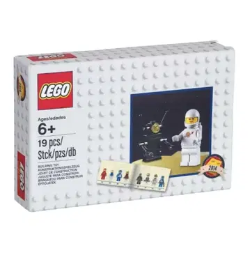 LEGO 우주 비행사와 로봇
