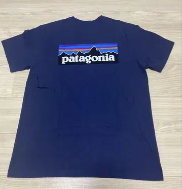 새상품급 patagonia 네이비 T셔츠 L사이즈