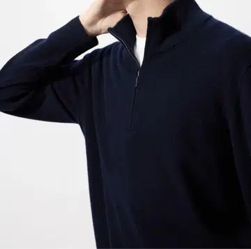 유니클로 캐시미어 하프 지퍼 스웨터 NAVY M