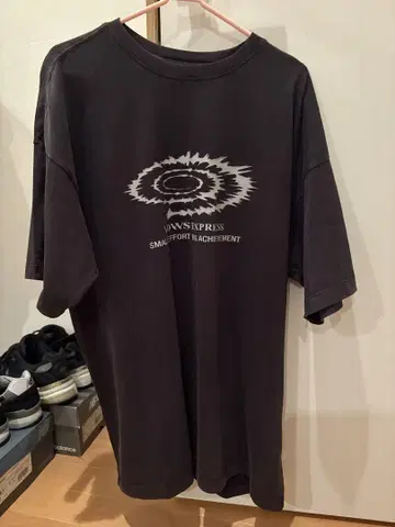 오버 사이즈 T셔츠 그래픽 프린트 블랙 한국