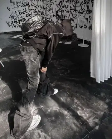 COZY WORLDWIDE 퍼 지퍼 후드티