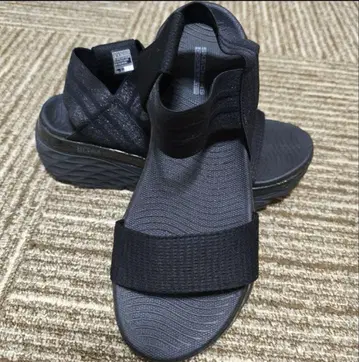 SKECHERS GOGA MAT