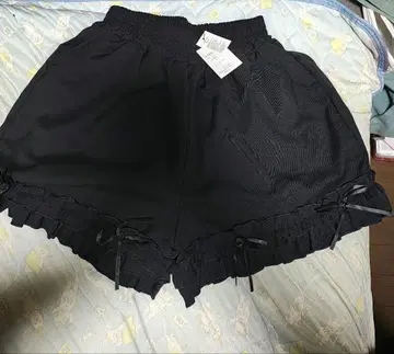 택 포함 미사용 새상품 타베루노스키 프릴 숏팬츠 5L