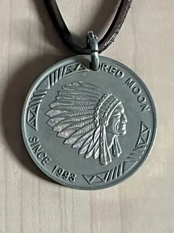 최종 가격 RED MOON 인디언 헤드 메달 목걸이