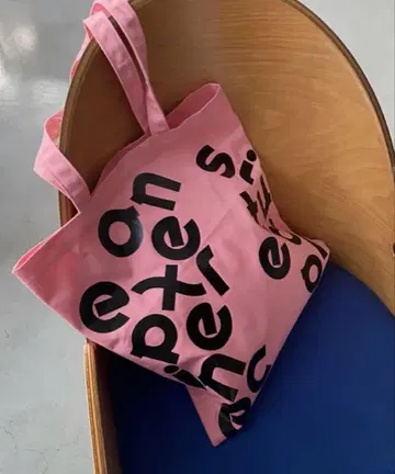 유리카 아쿠츠 토트백 핑크