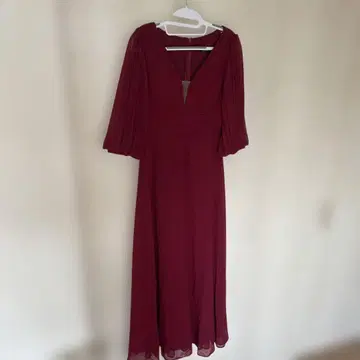 버건디 V넥 드레스 프릴 슬리브