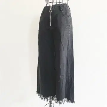 자라 ZARA 플레어 데님 청바지 블랙 컷오프 프린지