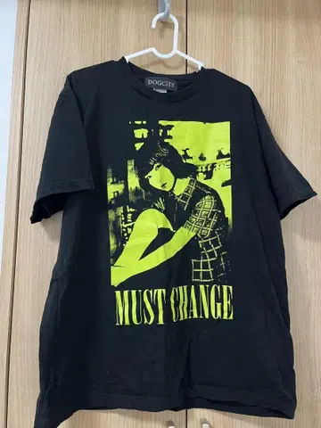 콩 시바의 무리 하나에몬스터 T셔츠 L사이즈 MUST CHANGE