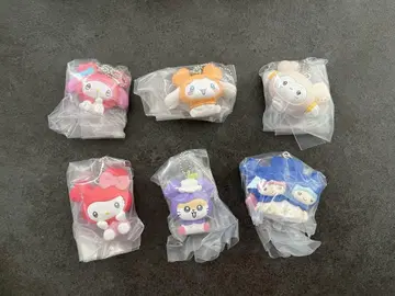 TWICE LOVELYS x SANRIO 마스코트 참