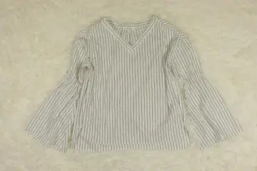 새상품급 PLST 플라스테 나팔 프릴 블라우스 스트라이프