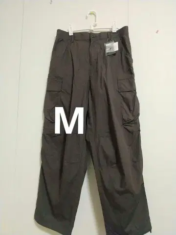 유니클로 C 와이드 핏 카고 팬츠 M