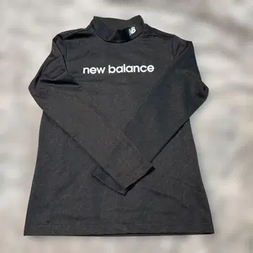 new balance 블랙 긴팔 하이넥 셔츠 사이즈 2