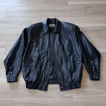 Eugene Australia 호주 가죽 봄버 자켓