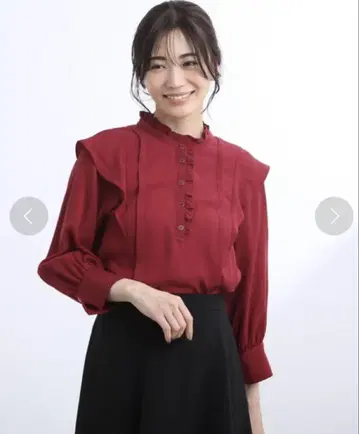 리플렉트 드라이 터치 클래시컬 프릴 블라우스 보르도 하이넥