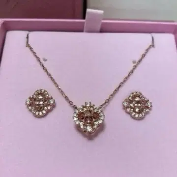 SWAROVSKI 스파클링 댄스 목걸이 & 귀걸이 세트 Una