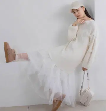 미사용 새상품 RANDA 튤 롱 스커트