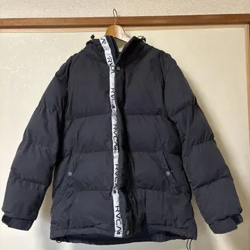 RVCA 블랙 다운 자켓 후드 부착