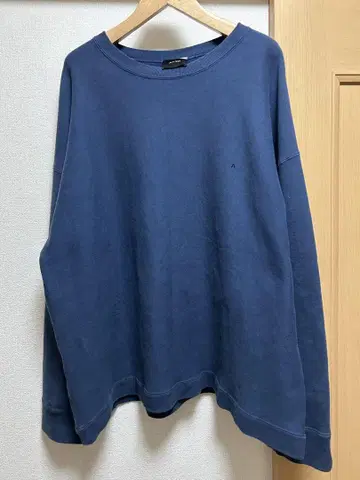 ATON NATURAL DYED URAKE OVERSIZED SWEAT