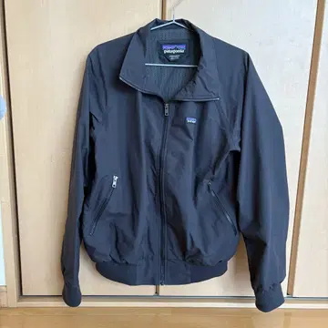 patagonia 배기스 자켓 블랙